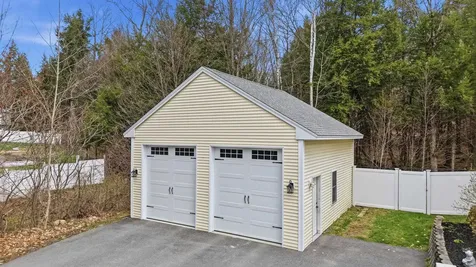 84 New Hampshire Drive Webster NH 03303