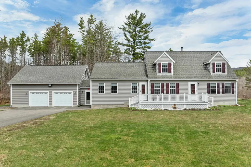 22 Duckworth Road Hebron NH 03241