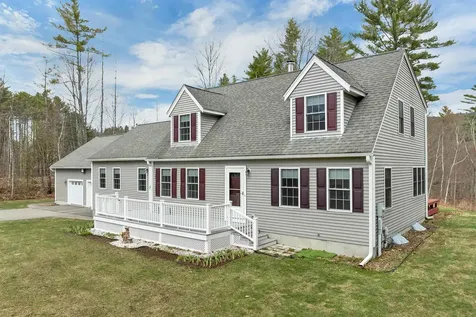 22 Duckworth Road Hebron NH 03241