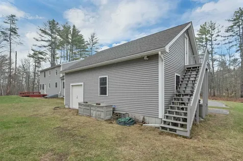 22 Duckworth Road Hebron NH 03241