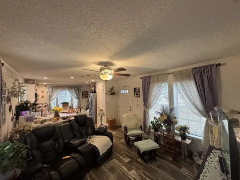 3 Chamberlain Court Deering NH 03244