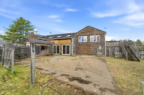 40 Weirs Road Gilford NH 03249