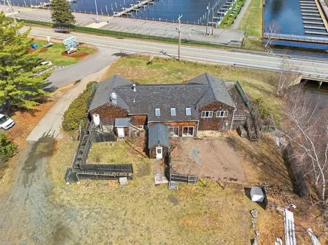 40 Weirs Road Gilford NH 03249