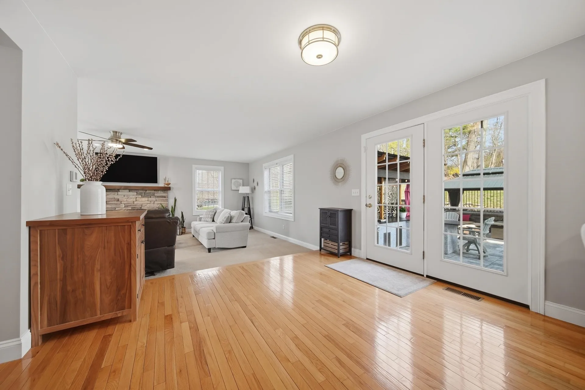 5 Zoe Lane Newton NH 03858