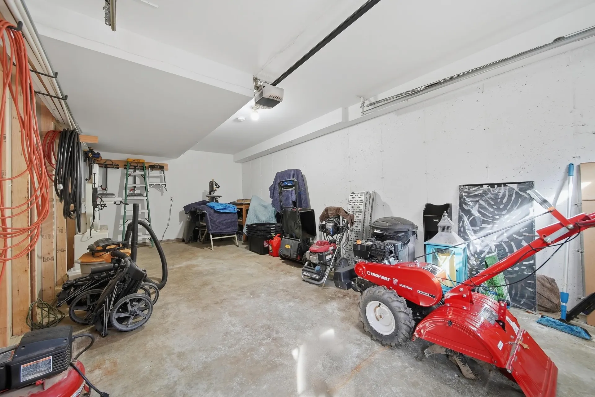 5 Zoe Lane Newton NH 03858