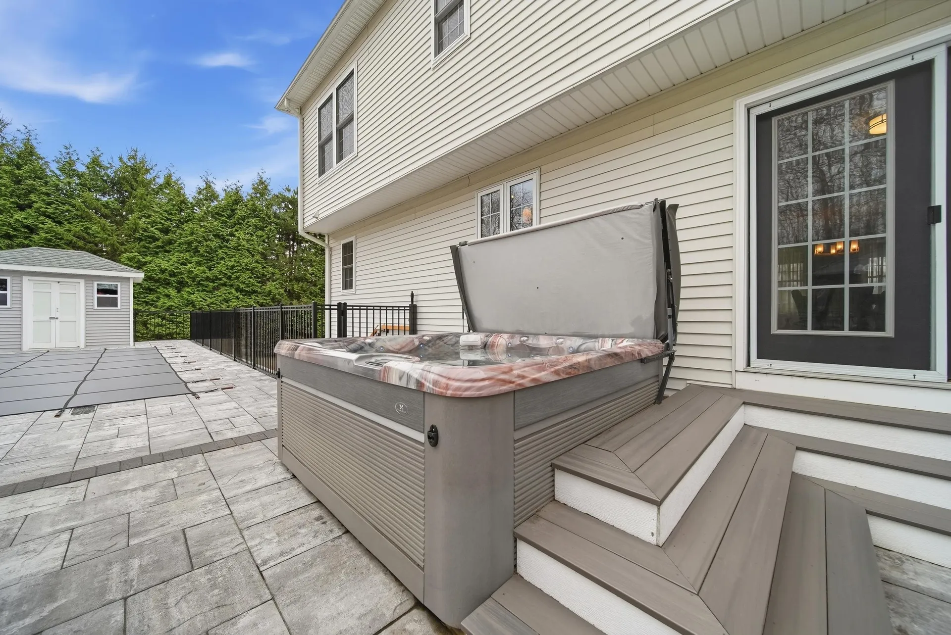 5 Zoe Lane Newton NH 03858