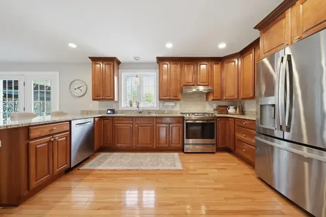 5 Zoe Lane Newton NH 03858