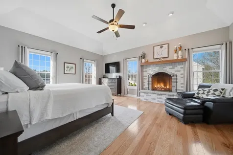 5 Zoe Lane Newton NH 03858
