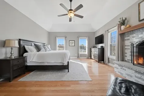 5 Zoe Lane Newton NH 03858