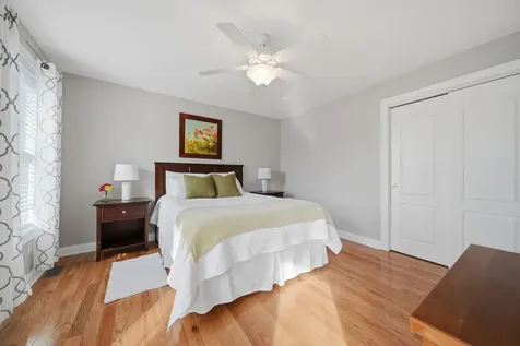 5 Zoe Lane Newton NH 03858