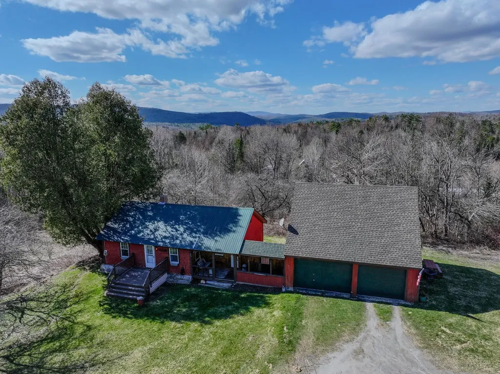 495 Lawrence Road Waterford VT 05819