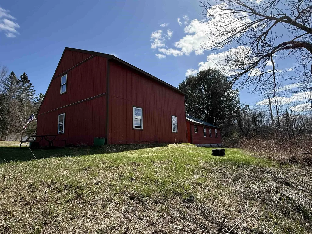 495 Lawrence Road Waterford VT 05819