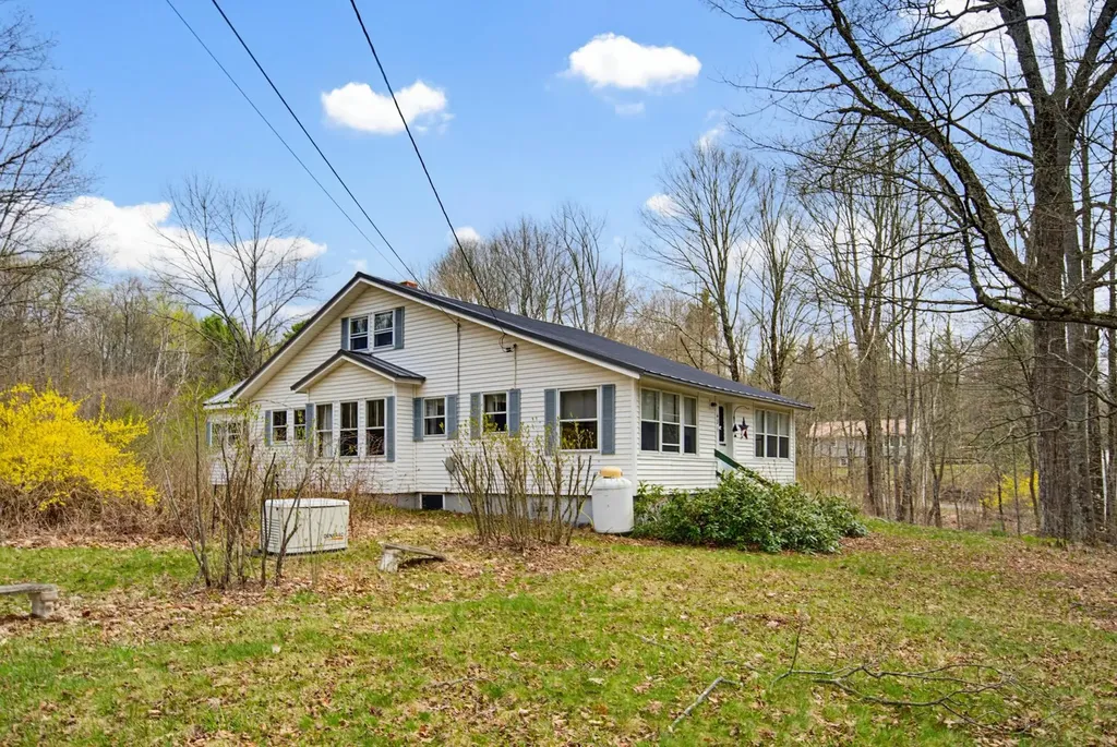 43 Old County Road Deering NH 03244