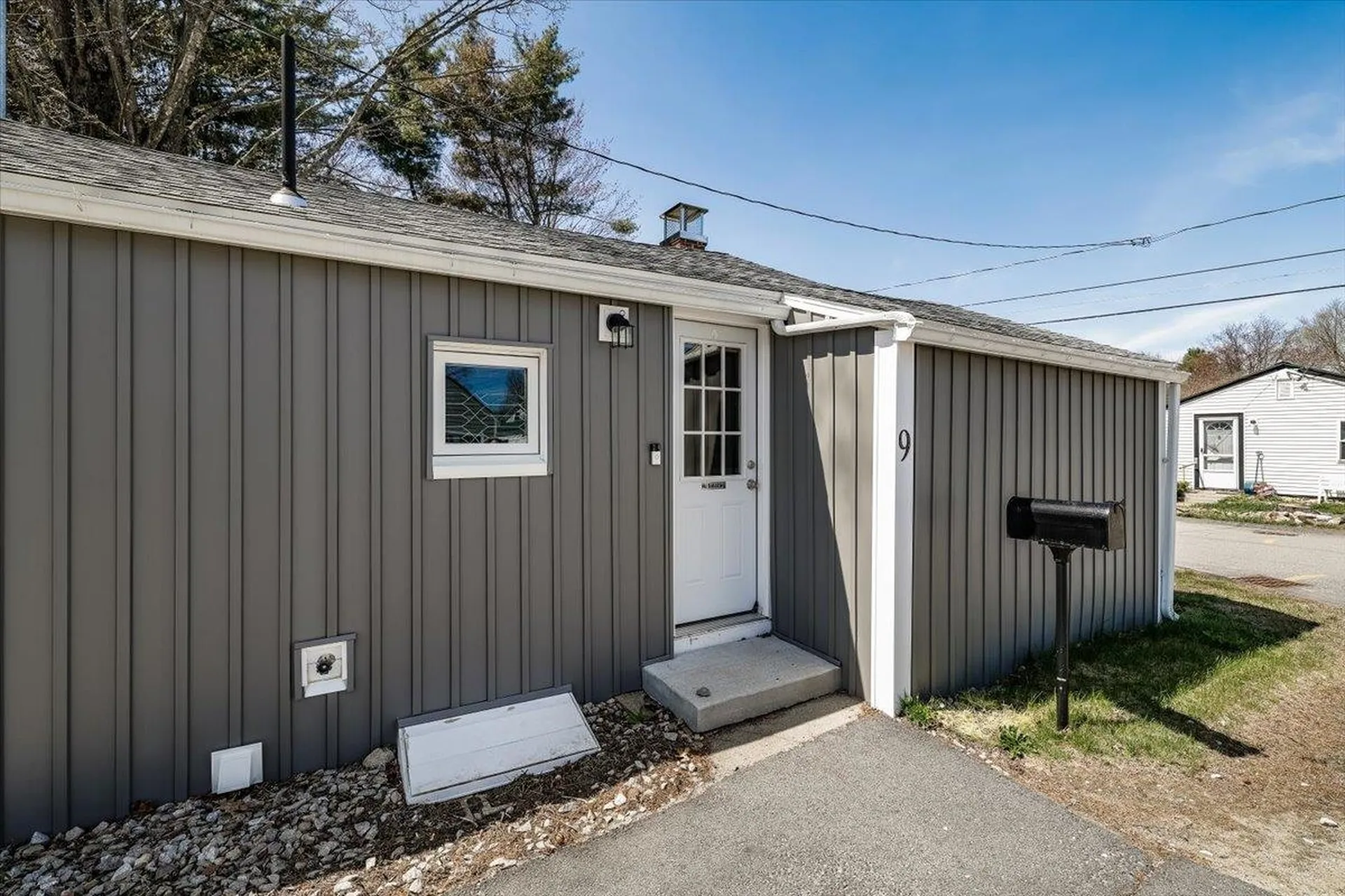 9 Hillcrest Avenue Pembroke NH 03275