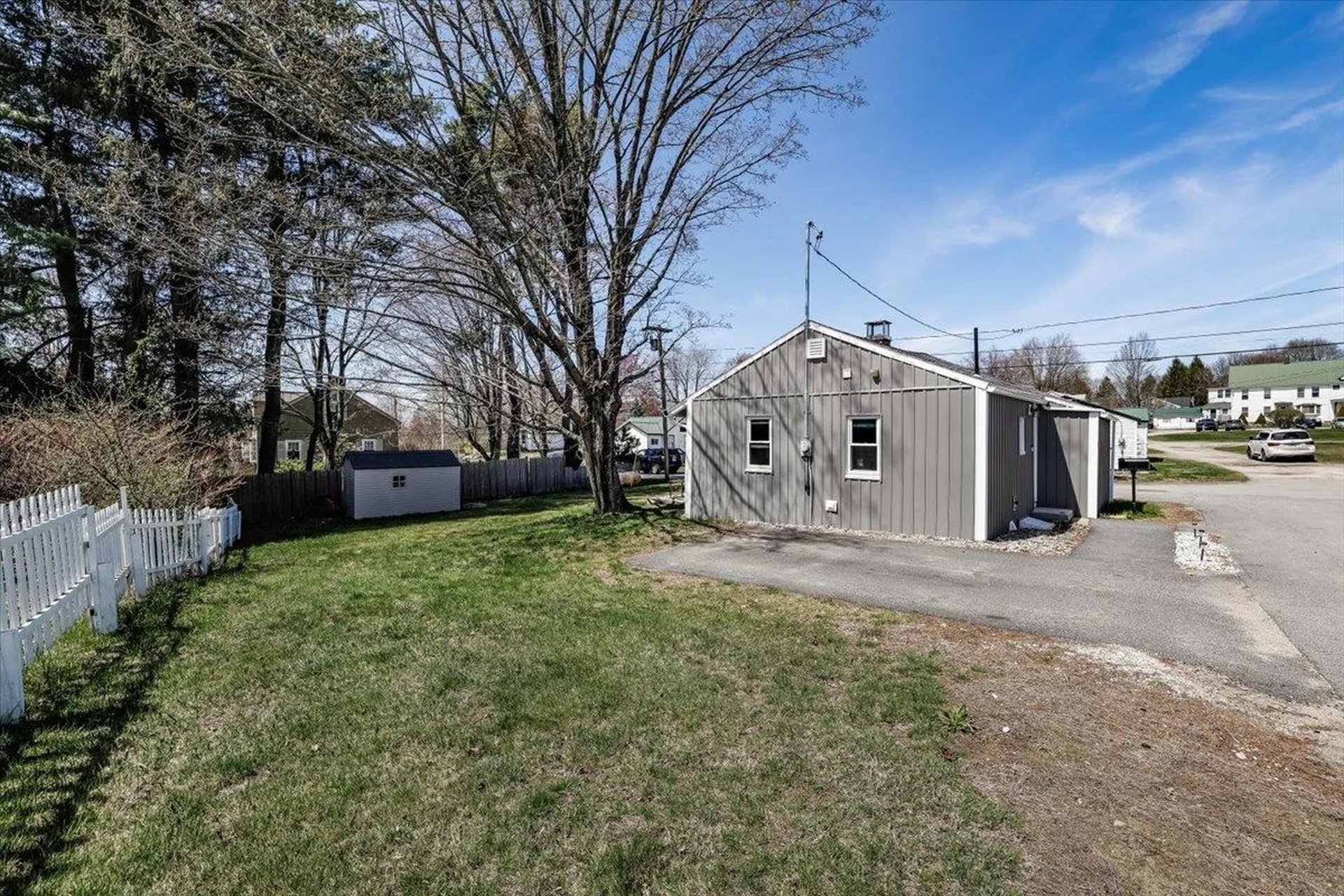 9 Hillcrest Avenue Pembroke NH 03275