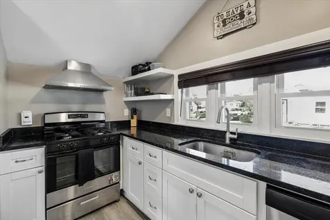 9 Hillcrest Avenue Pembroke NH 03275