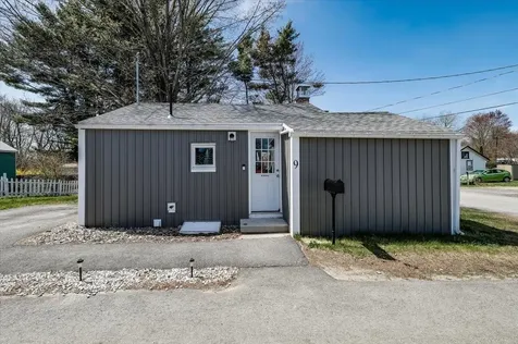 9 Hillcrest Avenue Pembroke NH 03275