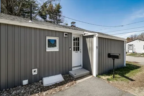 9 Hillcrest Avenue Pembroke NH 03275