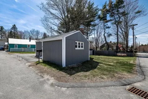 9 Hillcrest Avenue Pembroke NH 03275