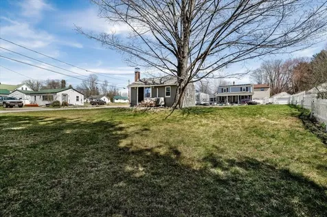 9 Hillcrest Avenue Pembroke NH 03275