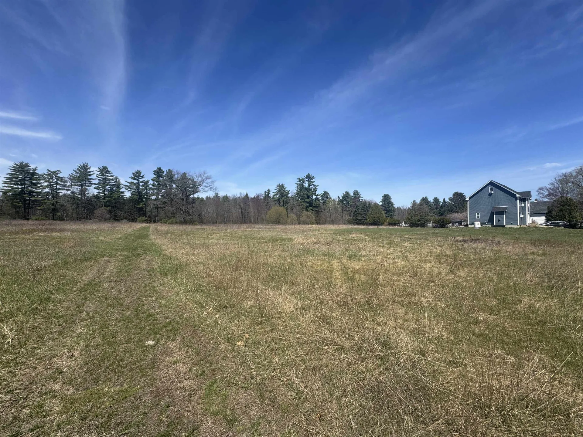3 Willow Run Concord NH 03303