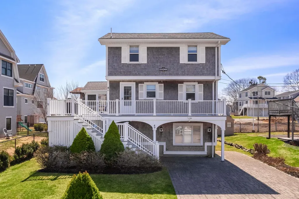 49 Highland Avenue York ME 03909