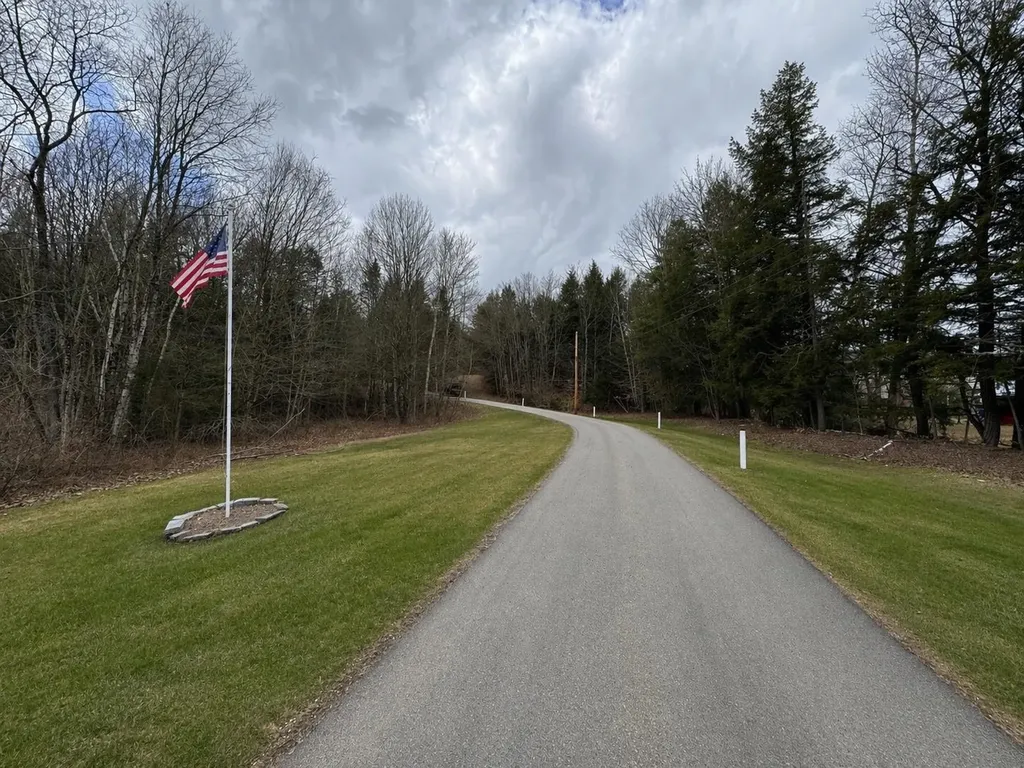 3039 Us Route 3 Thornton NH 02385