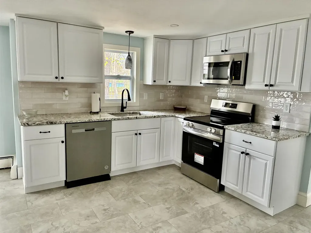 1 Sunset Avenue Allenstown NH 03275