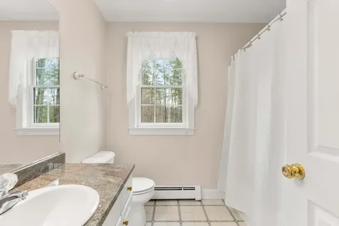 7 Lindon Drive Brentwood NH 03833