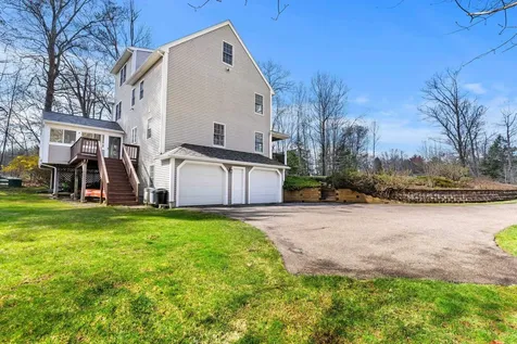 7 Lindon Drive Brentwood NH 03833