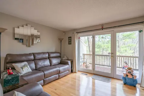 8 Bartemus Trail Nashua NH 03063