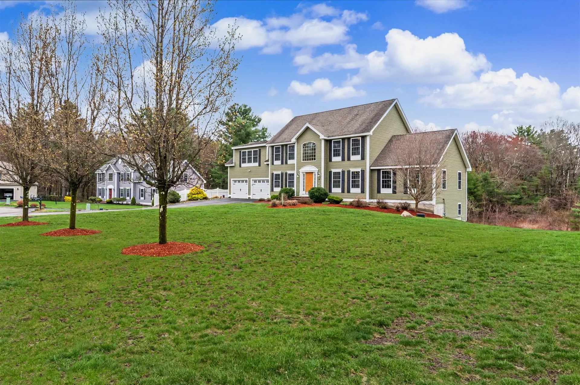 10 Harmony Lane Pelham NH 03076