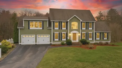 10 Harmony Lane Pelham NH 03076