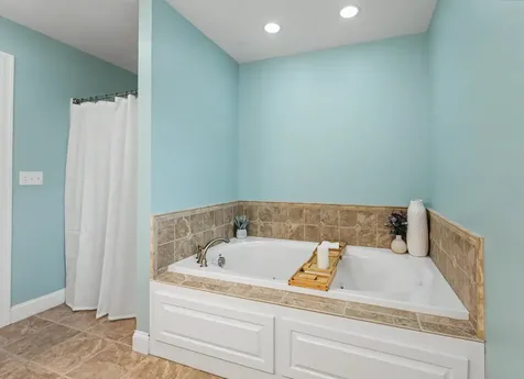 10 Harmony Lane Pelham NH 03076