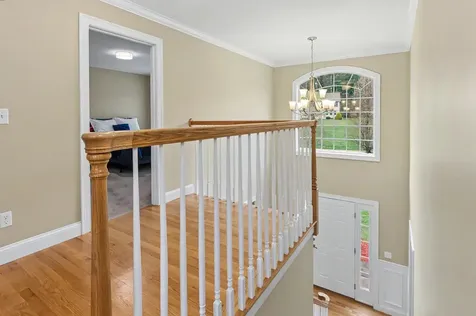10 Harmony Lane Pelham NH 03076