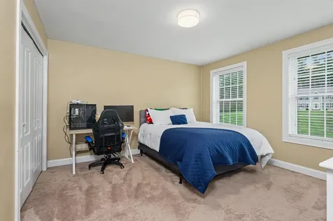 10 Harmony Lane Pelham NH 03076