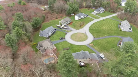 10 Harmony Lane Pelham NH 03076