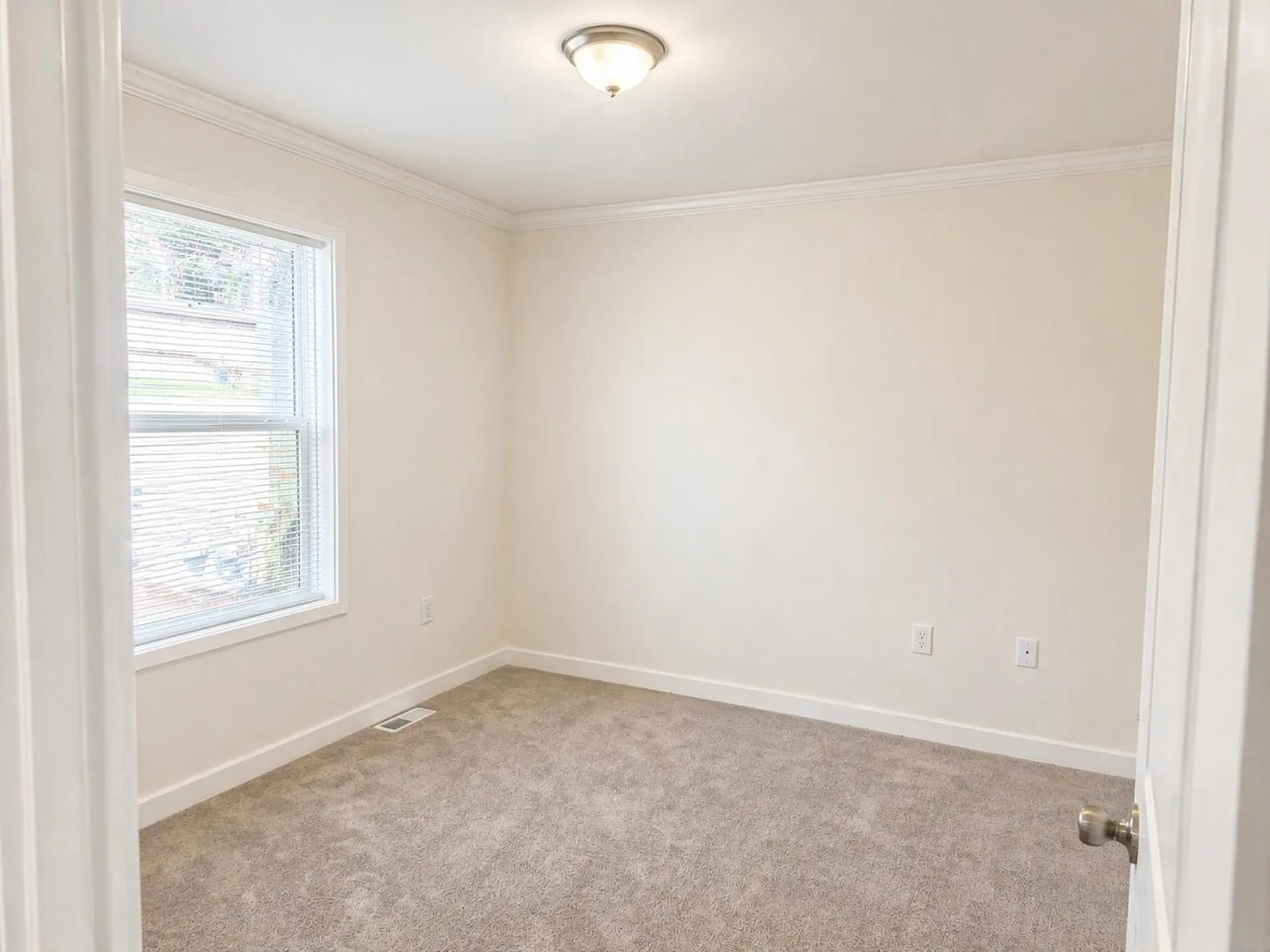 55 Thistle Way Manchester NH 03109