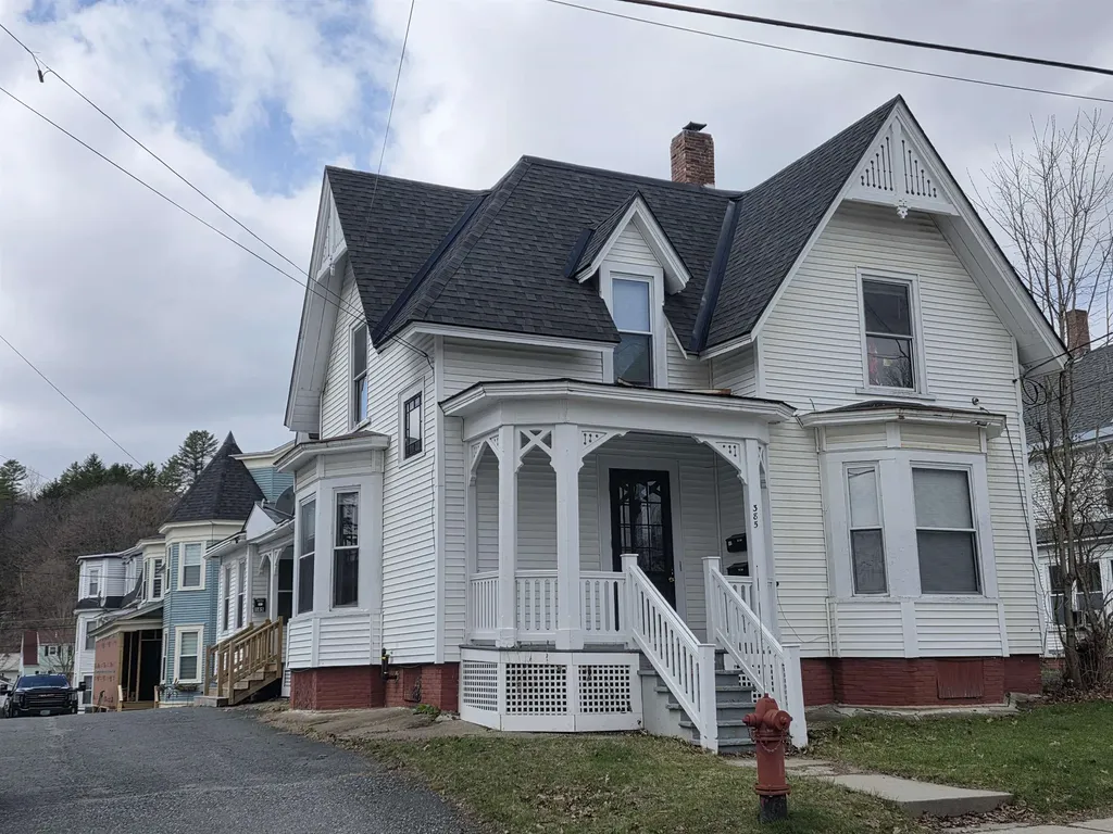 385 Spring Street St. Johnsbury VT 05819