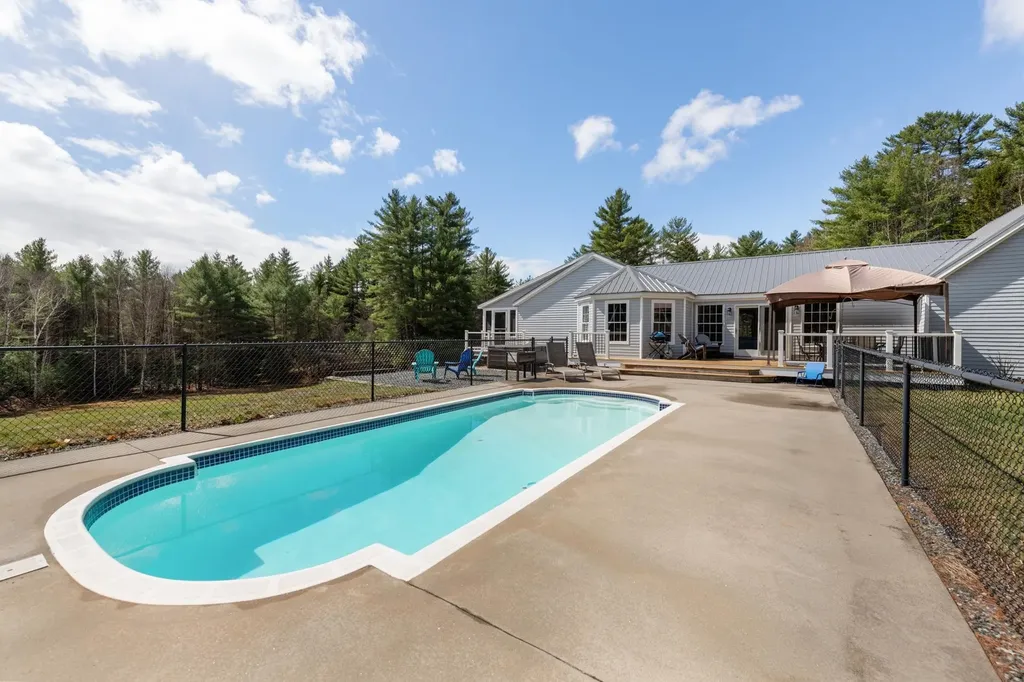 85 Willow Brook Road Thornton NH 03285