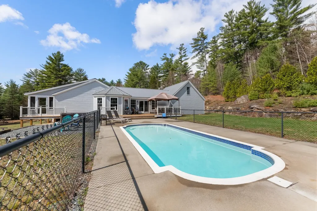 85 Willow Brook Road Thornton NH 03285