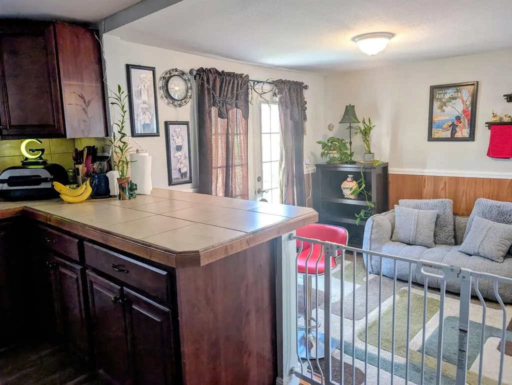 14 Contoocook Avenue Jaffrey NH 03452
