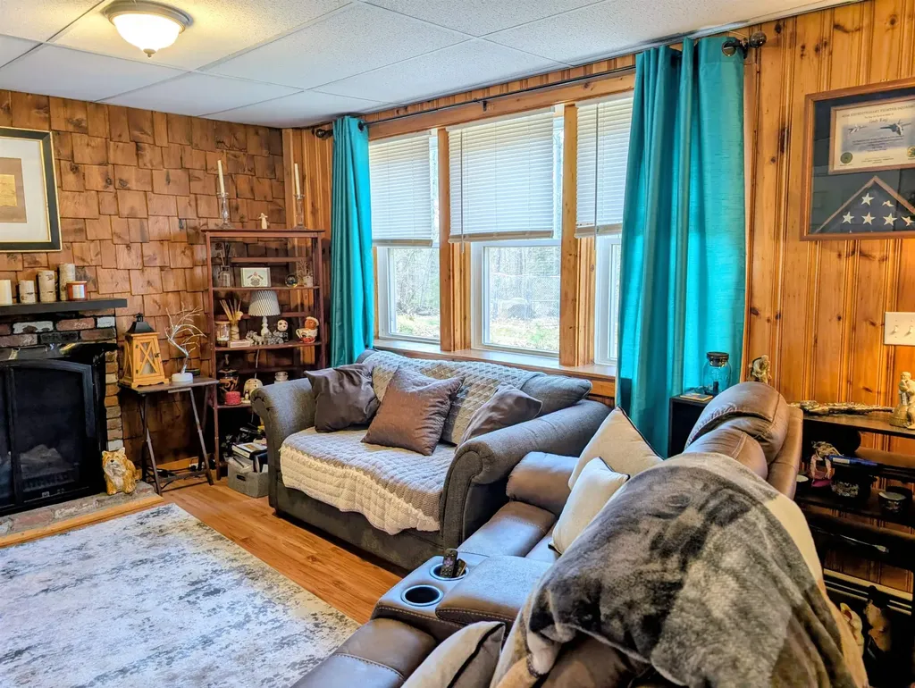 14 Contoocook Avenue Jaffrey NH 03452
