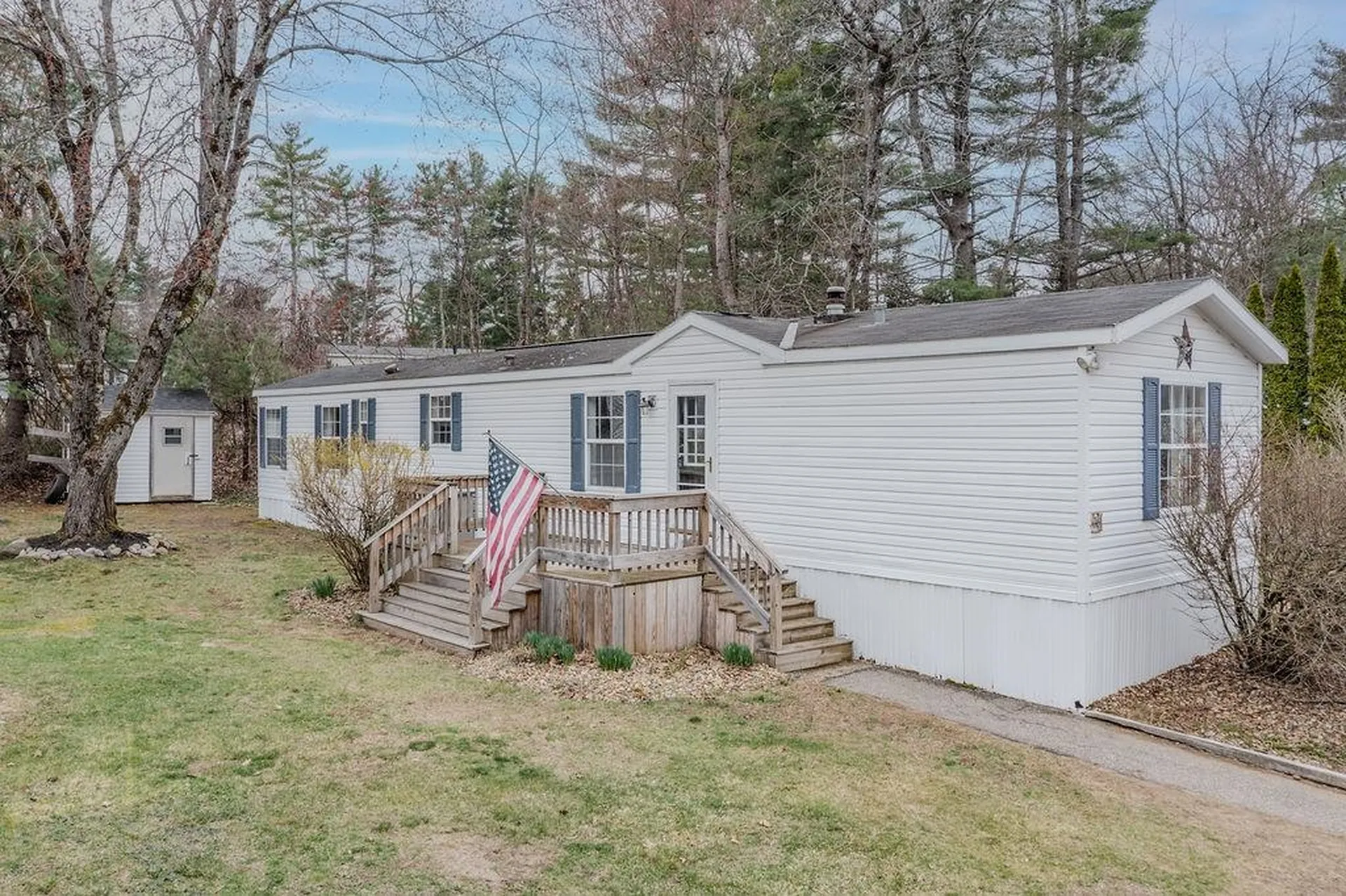 141 Estate Drive Barrington NH 03825