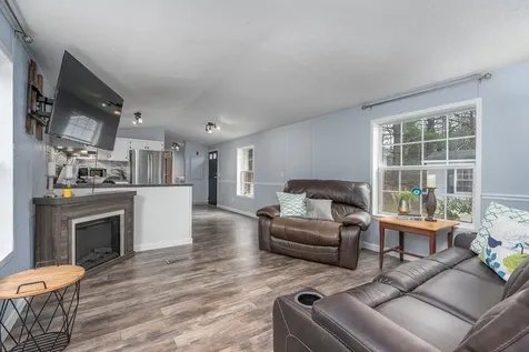 141 Estate Drive Barrington NH 03825