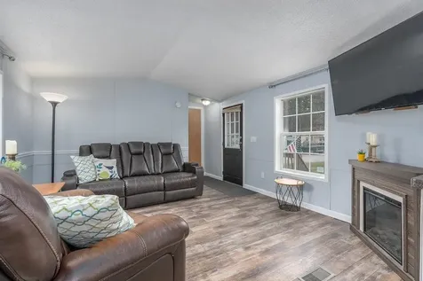141 Estate Drive Barrington NH 03825