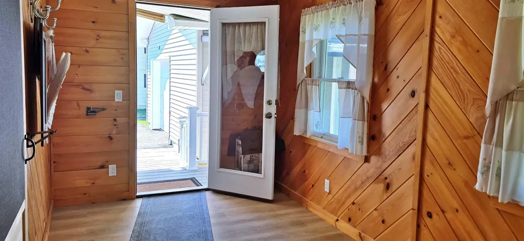 33 Lynwood Drive Derby VT 05829