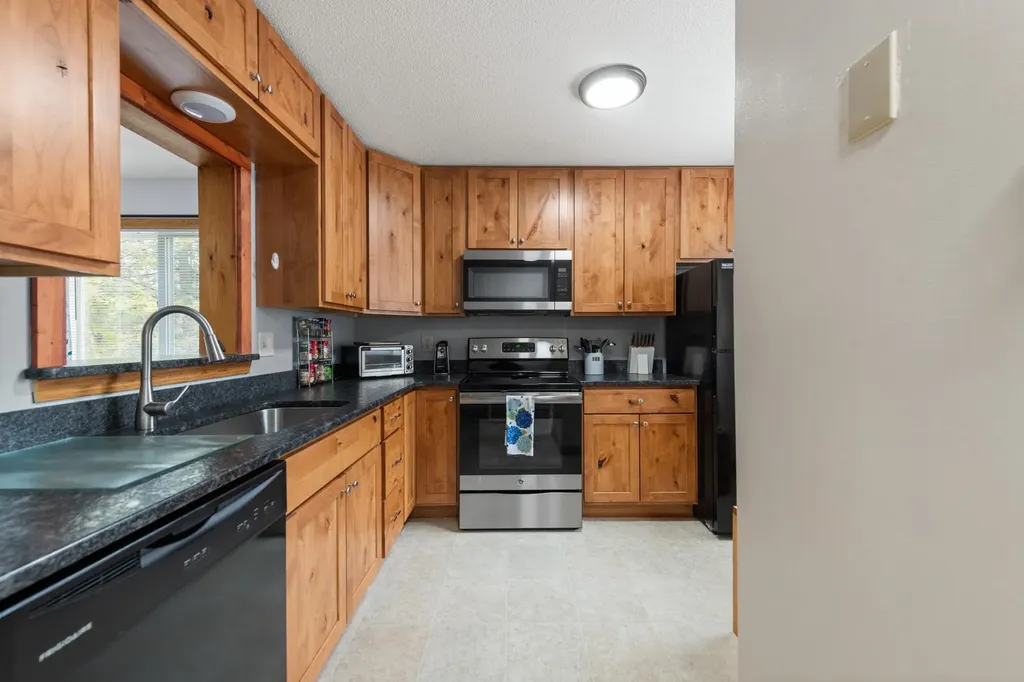70 Star Ridge Road Thornton NH 03285