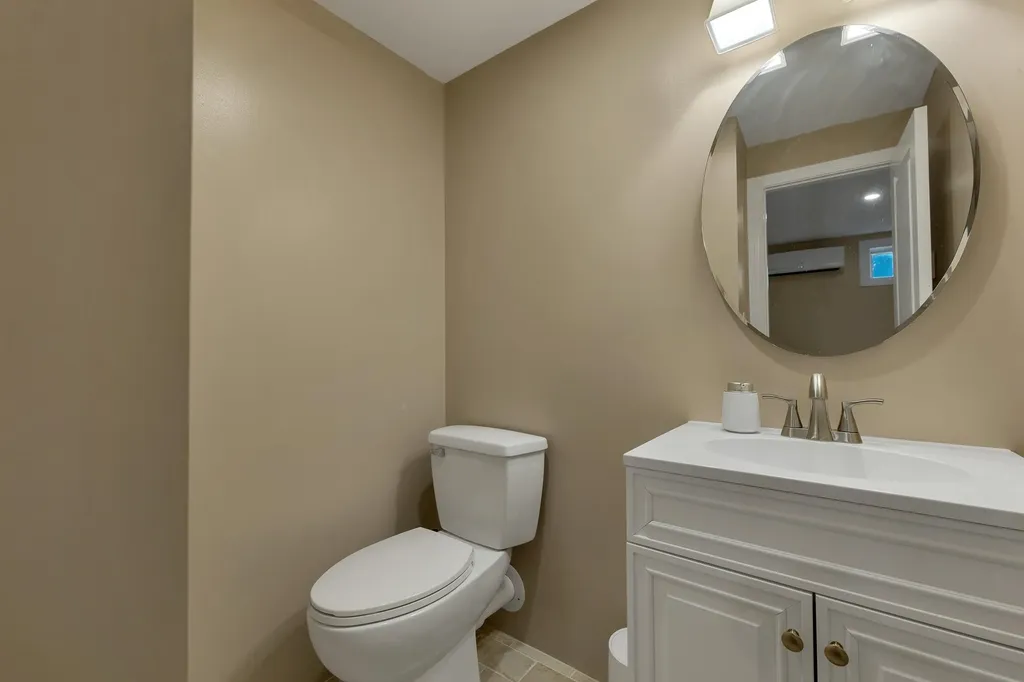 206 East Chocorua River Drive Tamworth NH 03886
