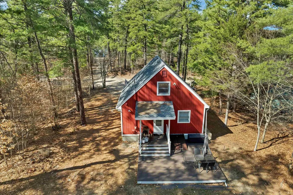 206 East Chocorua River Drive Tamworth NH 03886